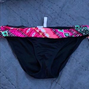black and tie-dye bikini bottoms